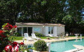 Un Lit En Provence